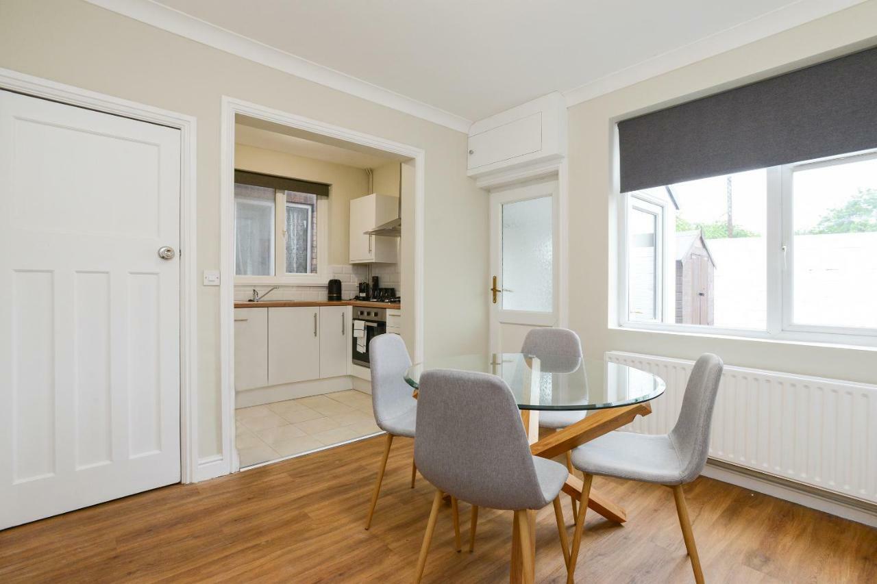 Vila Cosy House In The Heart Of Beeston With Free Parking And Wifi Nottingham Exteriér fotografie