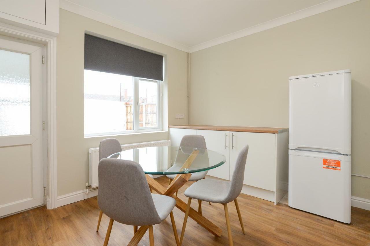 Vila Cosy House In The Heart Of Beeston With Free Parking And Wifi Nottingham Exteriér fotografie